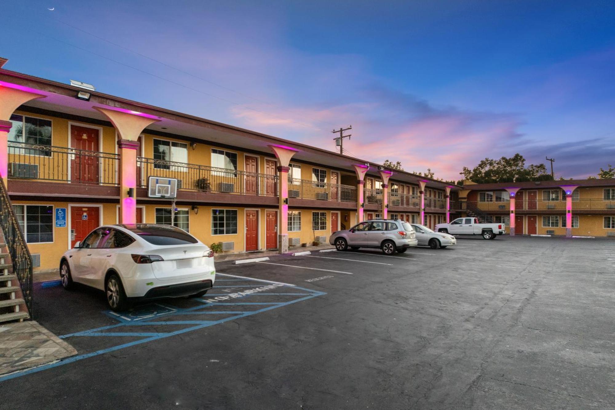 Sky Palm Motel - Orange Exterior foto